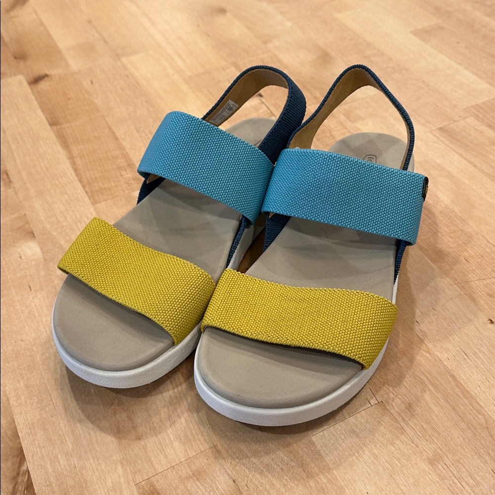 Keen Women's Elle Backstrap Sandals Blue Yellow Color Block 6.5 NEVER WORN